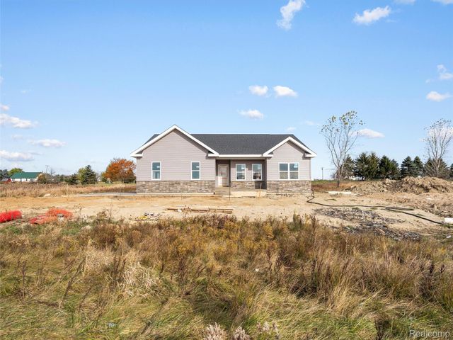 8555 Emerald Lane, Almont Township, MI 48003