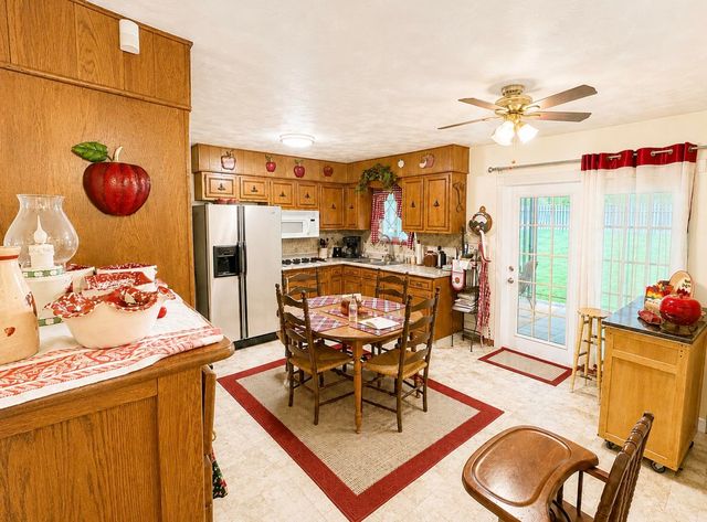 45 Private Dr 5713 St Rt 243, Ironton, OH 45638