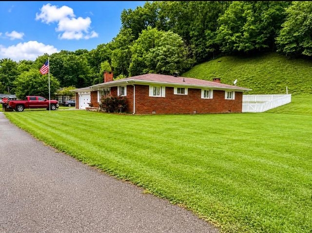45 Private Dr 5713 St Rt 243, Ironton, OH 45638