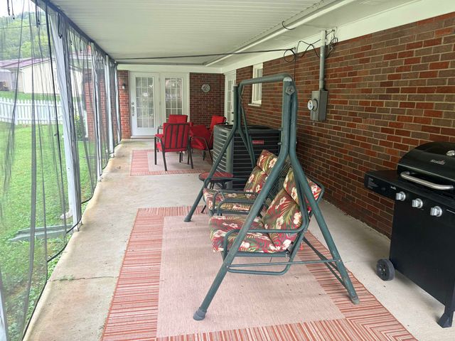 45 Private Dr 5713 St Rt 243, Ironton, OH 45638
