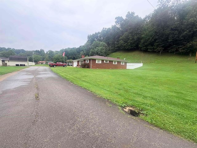45 Private Dr 5713 St Rt 243, Ironton, OH 45638