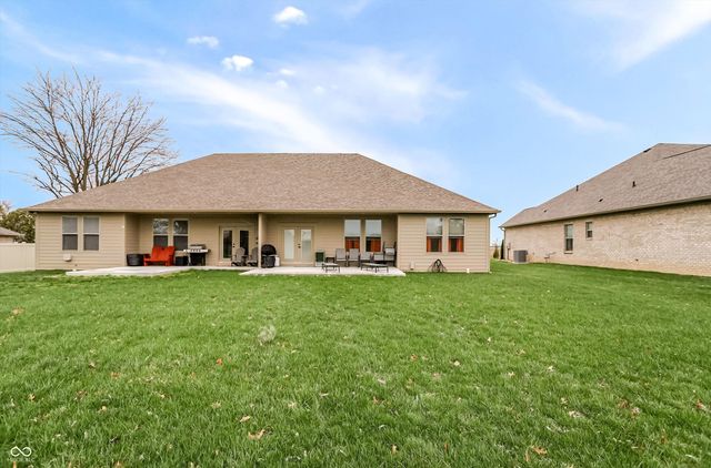 1022 Paris Drive, Franklin, IN 46131