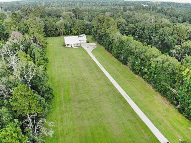 39062 Reinninger Rd, Denham Springs, LA 70706
