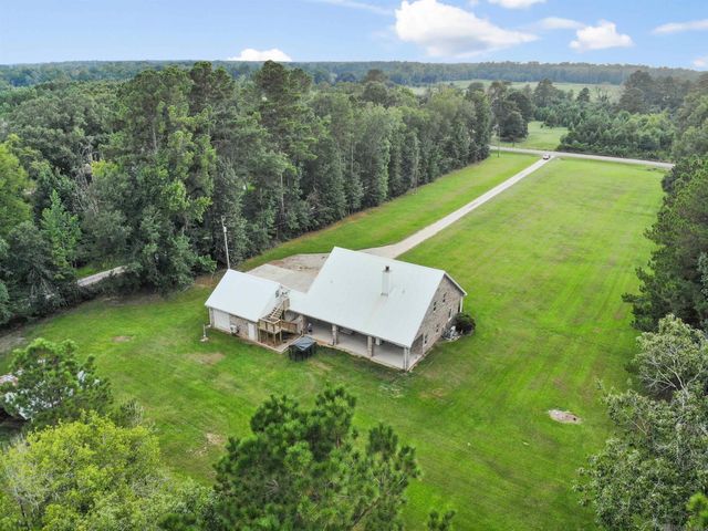 39062 Reinninger Rd, Denham Springs, LA 70706