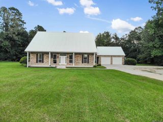 39062 Reinninger Rd, Denham Springs, LA 70706