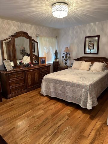 123 Prospect Avenue, Wood Dale, IL 60191