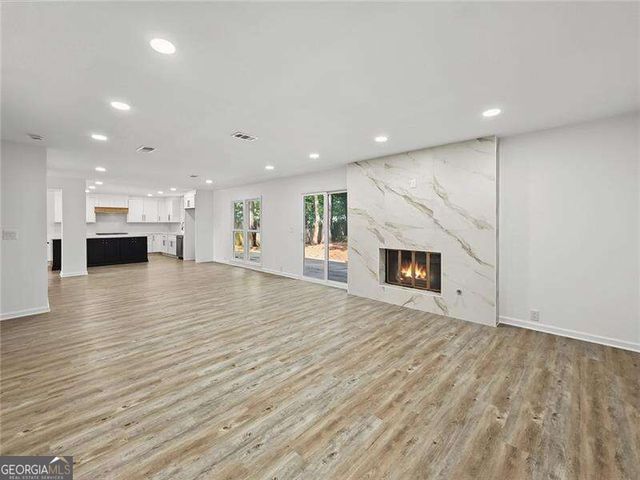 4207 Lake Rill Court, Marietta, GA 30062