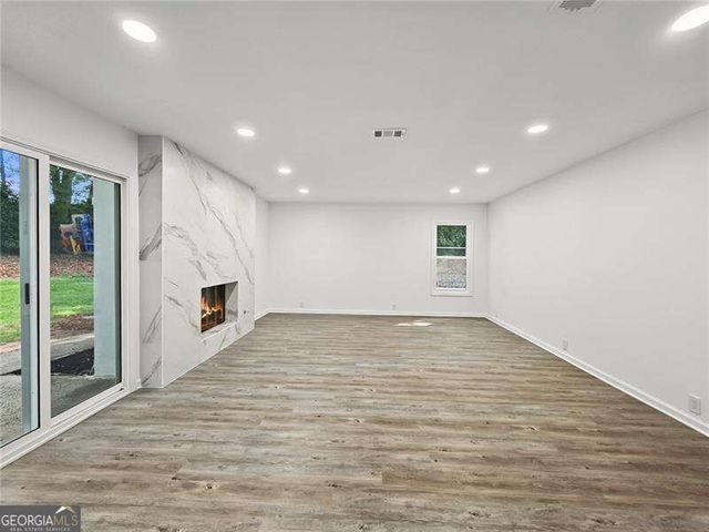 4207 Lake Rill Court, Marietta, GA 30062