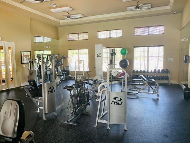 6521 Emerald Dunes Drive 307, West Palm Beach, FL 33411