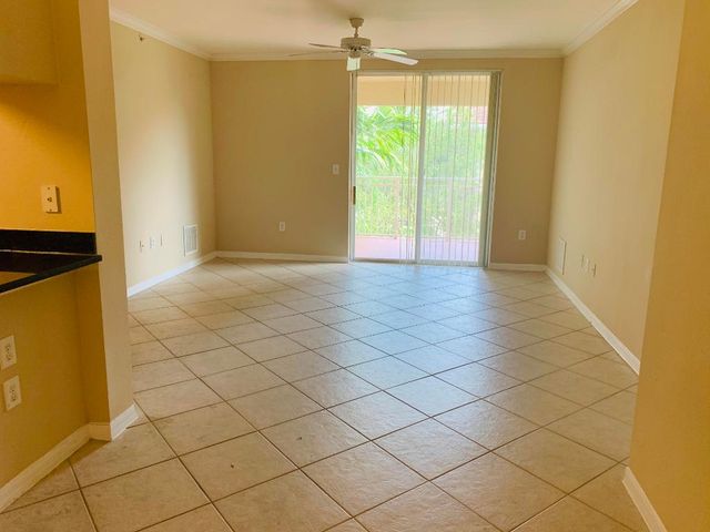 6521 Emerald Dunes Drive 307, West Palm Beach, FL 33411