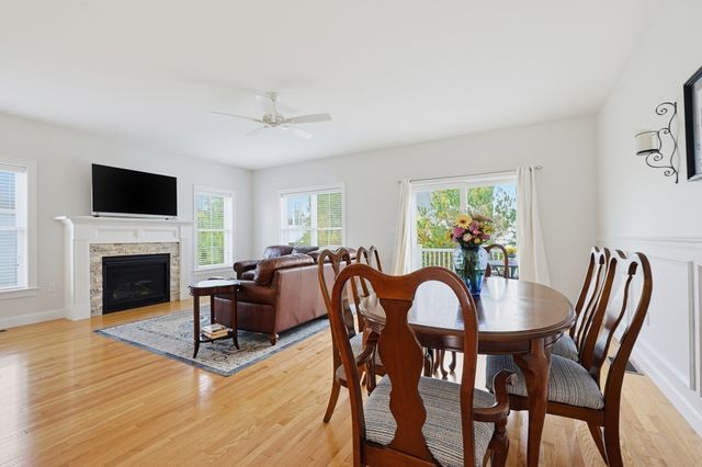 95 Partridge View Lane N, Wrentham, MA 02093