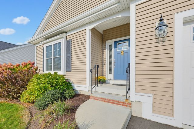 95 Partridge View Lane N, Wrentham, MA 02093