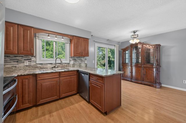 1652 84th Court N, Brooklyn Park, MN 55444