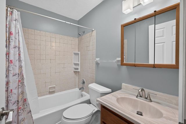 1652 84th Court N, Brooklyn Park, MN 55444