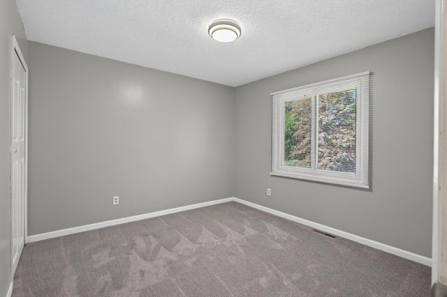 1652 84th Court N, Brooklyn Park, MN 55444