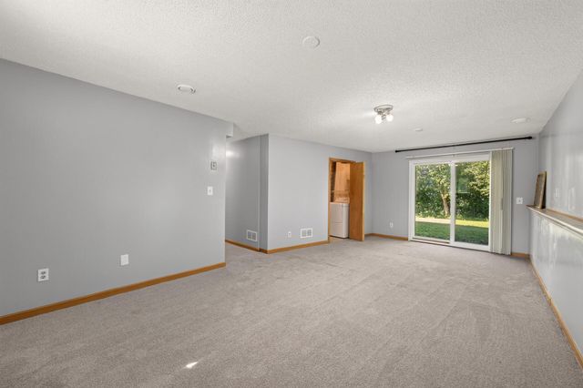 1652 84th Court N, Brooklyn Park, MN 55444