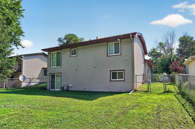 1652 84th Court N, Brooklyn Park, MN 55444
