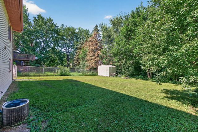 1652 84th Court N, Brooklyn Park, MN 55444