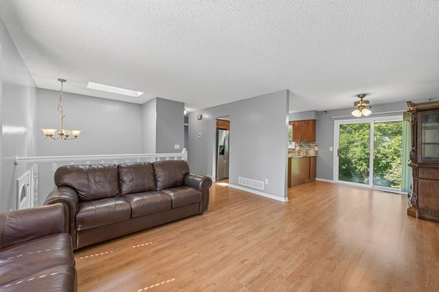 1652 84th Court N, Brooklyn Park, MN 55444