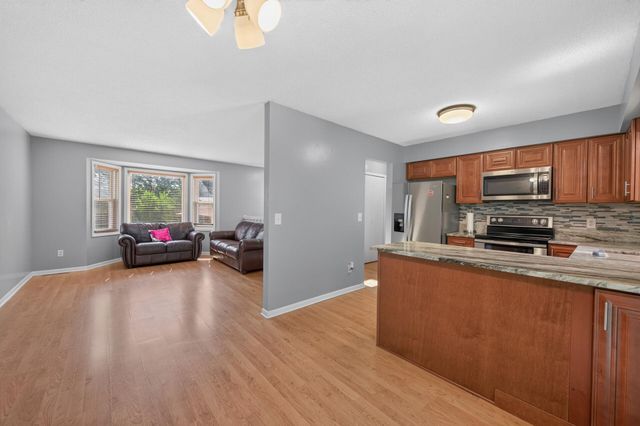 1652 84th Court N, Brooklyn Park, MN 55444