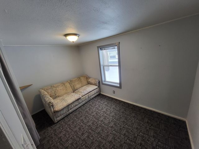 853 Glen Avenue, Elberta Vlg-gilmore Twp, MI 49628