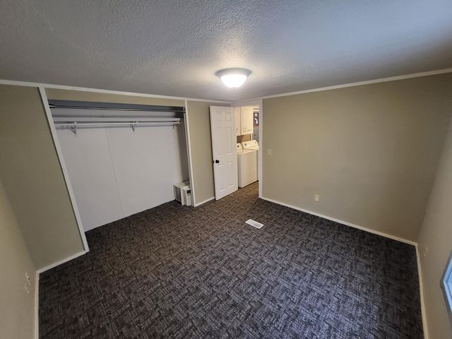 853 Glen Avenue, Elberta Vlg-gilmore Twp, MI 49628