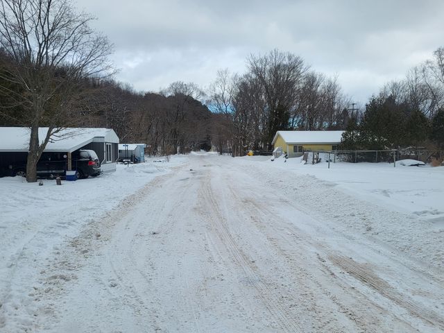 853 Glen Avenue, Elberta Vlg-gilmore Twp, MI 49628