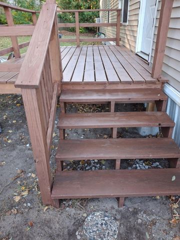 853 Glen Avenue, Elberta Vlg-gilmore Twp, MI 49628