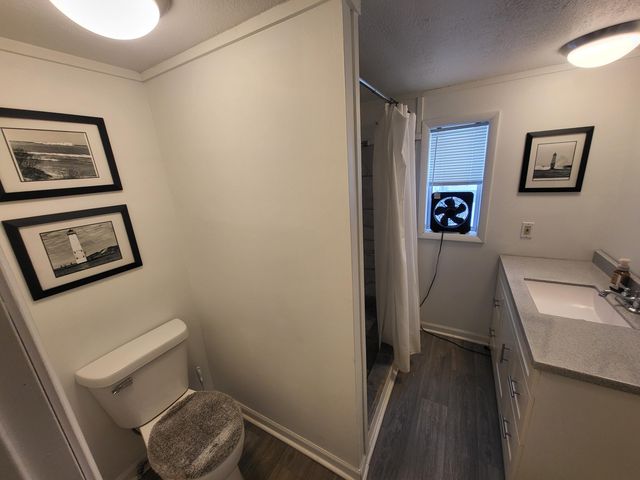 853 Glen Avenue, Elberta Vlg-gilmore Twp, MI 49628