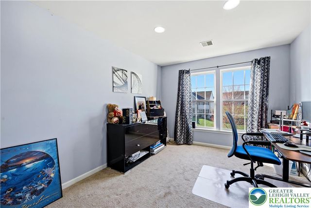 130 Lower Way Road, Palmer Twp, PA 18045