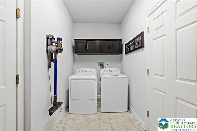 130 Lower Way Road, Palmer Twp, PA 18045