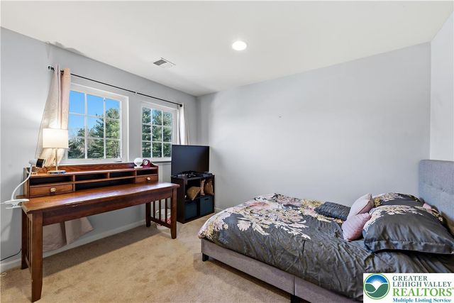 130 Lower Way Road, Palmer Twp, PA 18045