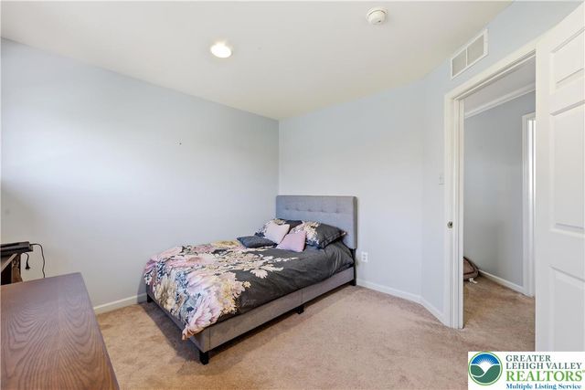 130 Lower Way Road, Palmer Twp, PA 18045