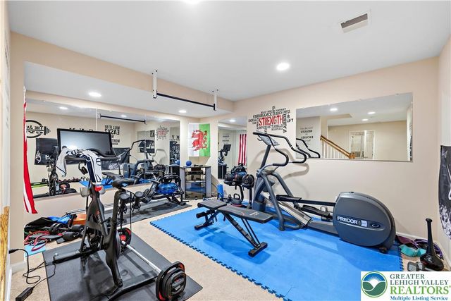 130 Lower Way Road, Palmer Twp, PA 18045