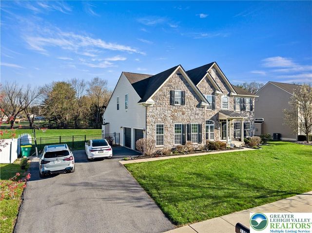 130 Lower Way Road, Palmer Twp, PA 18045
