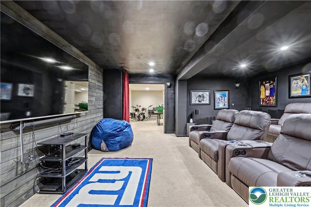 130 Lower Way Road, Palmer Twp, PA 18045