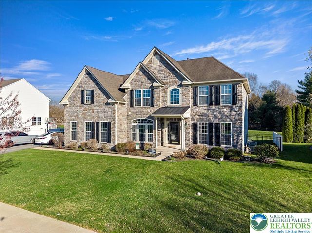 130 Lower Way Road, Palmer Twp, PA 18045