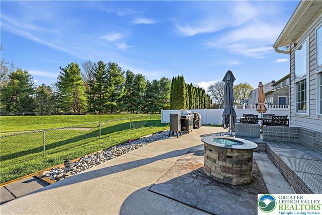 130 Lower Way Road, Palmer Twp, PA 18045