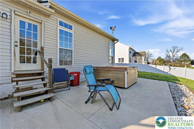 130 Lower Way Road, Palmer Twp, PA 18045