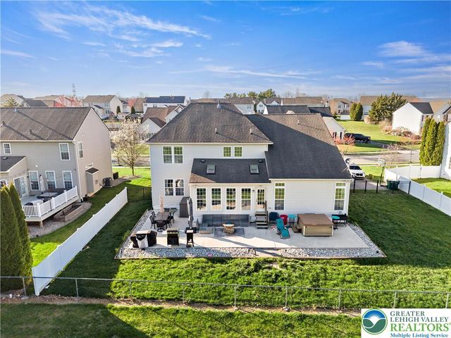 130 Lower Way Road, Palmer Twp, PA 18045