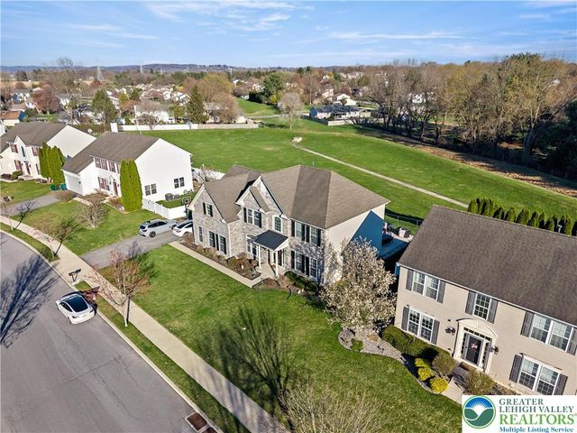 130 Lower Way Road, Palmer Twp, PA 18045