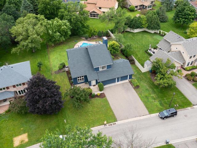 18511 Maple Leaf Drive, Eden Prairie, MN 55346