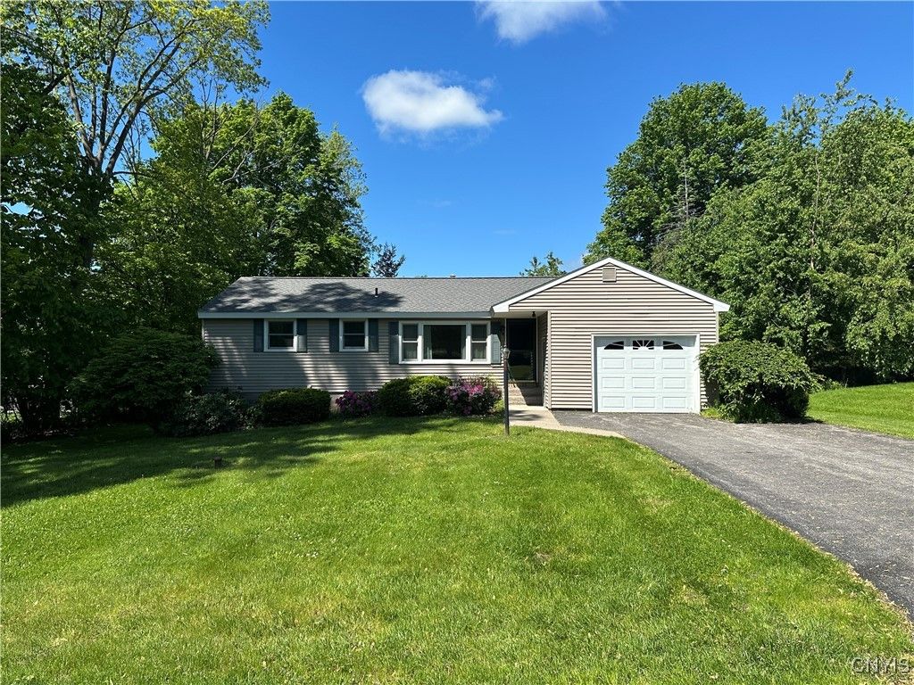 9385 Wickham Drive, Cicero, NY 13029