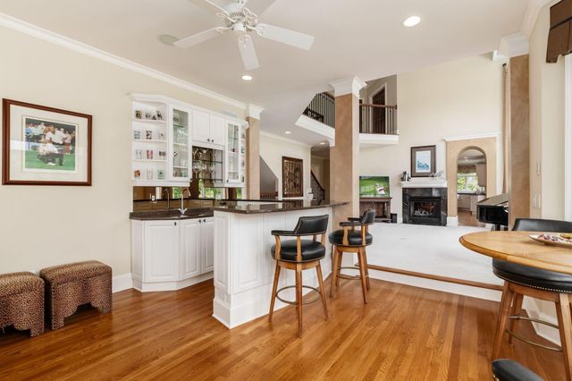 7828 Tartan Fields Drive, Dublin, OH 43017