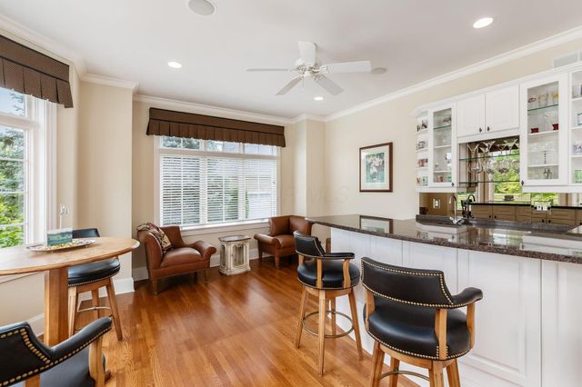 7828 Tartan Fields Drive, Dublin, OH 43017