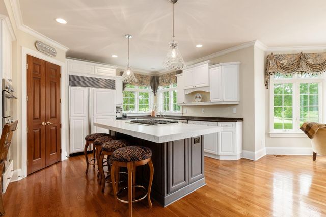 7828 Tartan Fields Drive, Dublin, OH 43017