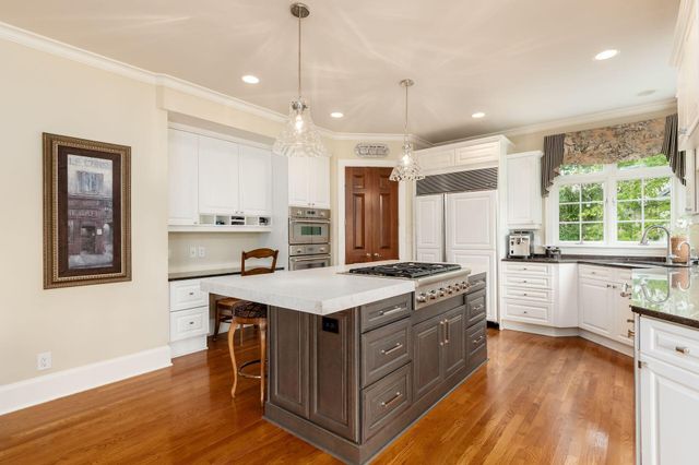 7828 Tartan Fields Drive, Dublin, OH 43017