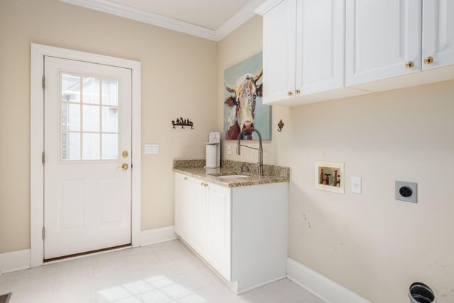7828 Tartan Fields Drive, Dublin, OH 43017
