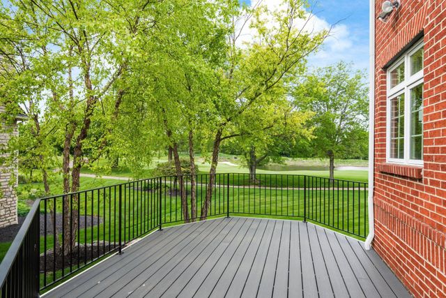7828 Tartan Fields Drive, Dublin, OH 43017