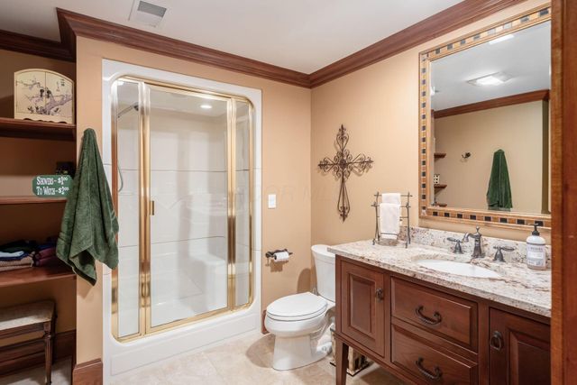 7828 Tartan Fields Drive, Dublin, OH 43017